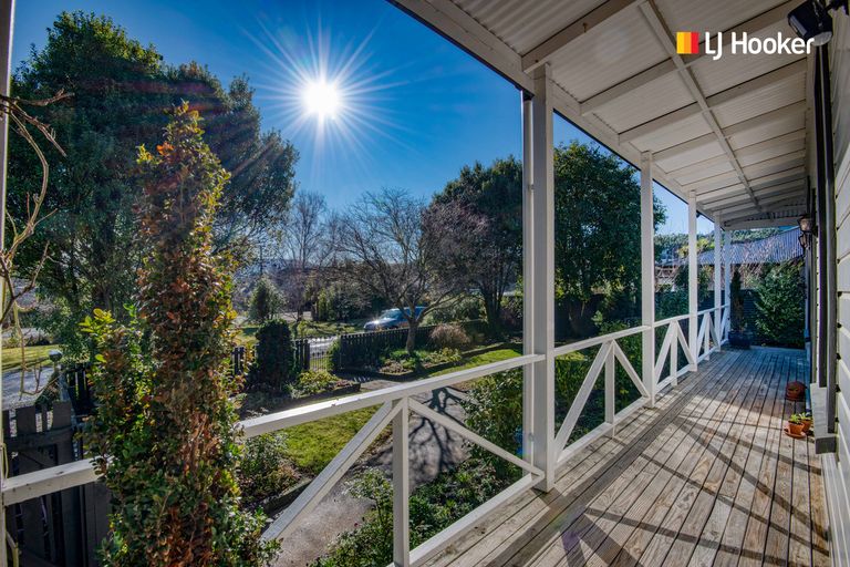 Photo of property in 290 Gladstone Road North, Mosgiel, 9092