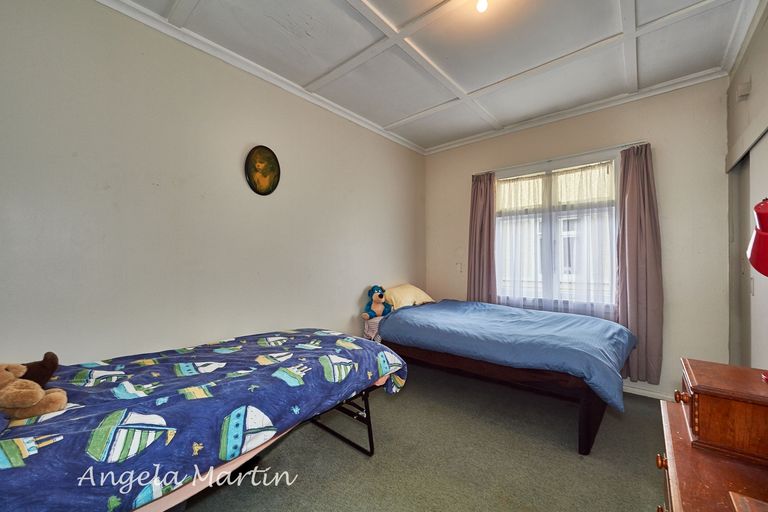 Photo of property in 400 Featherston Street, Palmerston North, 4414