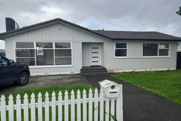 Photo of property in 136 Rowandale Avenue, Manurewa, Auckland, 2102