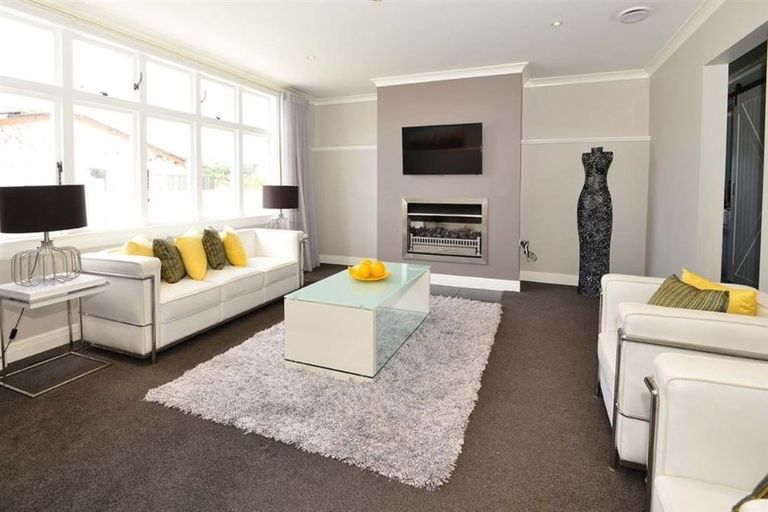 Photo of property in 1047 Whangaparaoa Road, Tindalls Beach, Whangaparaoa, 0930