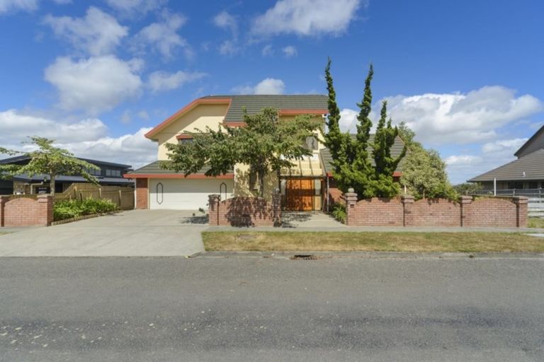 Photo of property in 62 Pacific Drive, Fitzherbert, Palmerston North, 4410