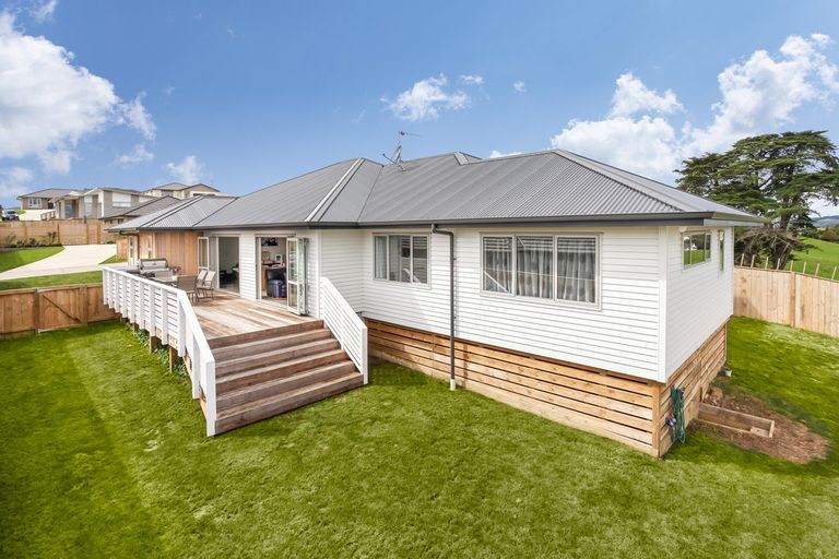 Photo of property in 28 Hillpark Drive, Pokeno, 2402