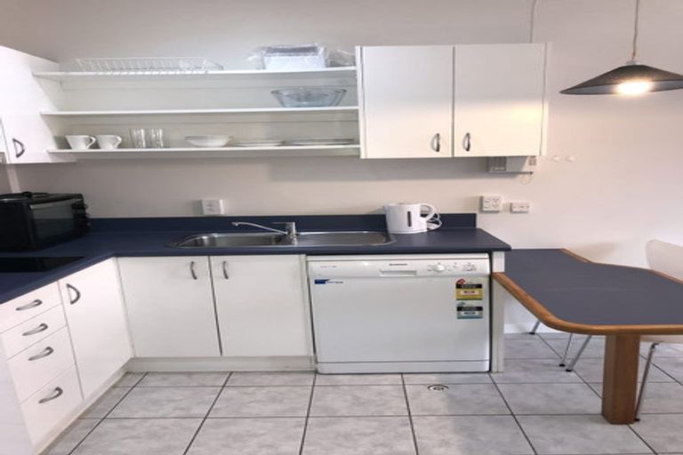 Photo of property in Terrace Tower Apartments, 1d/126 The Terrace, Wellington Central, Wellington, 6011