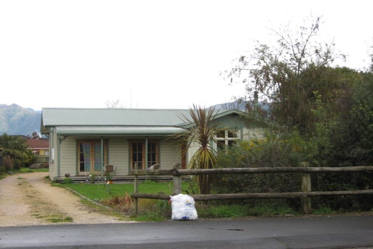 Photo of property in 29 Waitapu Road, Takaka, 7110