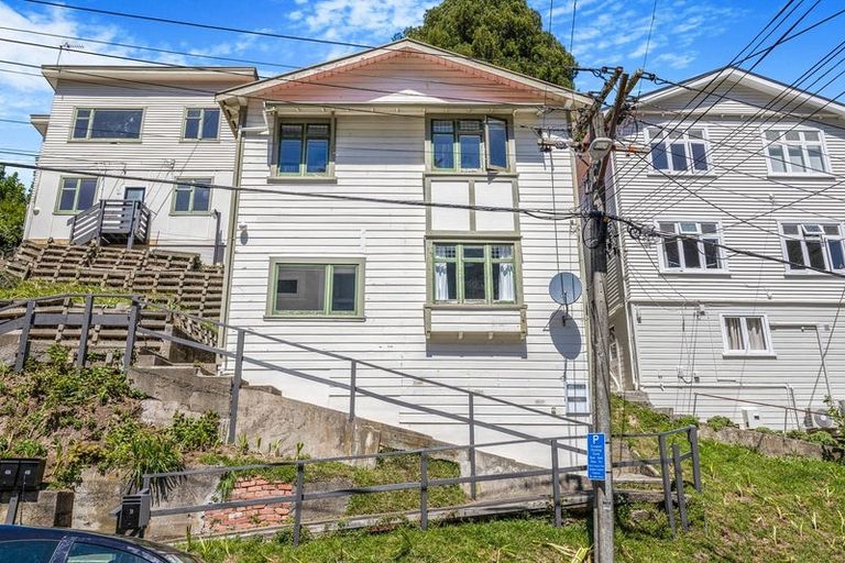 Photo of property in 38 Adams Terrace, Aro Valley, Wellington, 6021