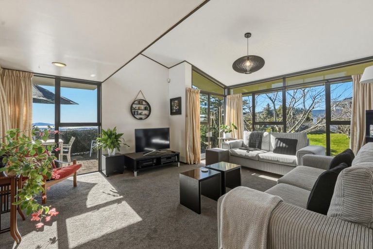 Photo of property in 2 Exeter Place, Tihiotonga, Rotorua, 3015