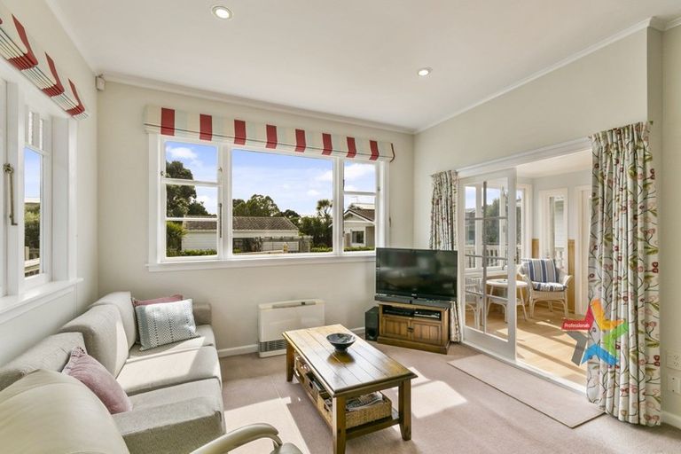Photo of property in 13 Pinnacle Street, Seatoun, Wellington, 6022