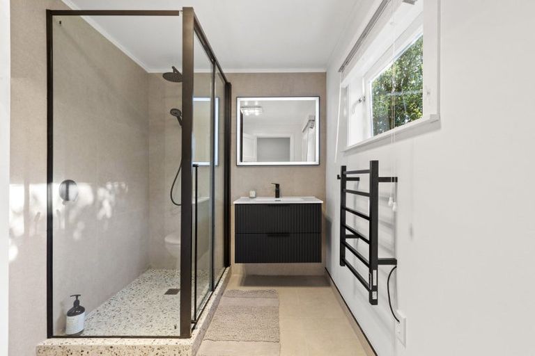 Photo of property in 14 Main Road, Raglan, 3225