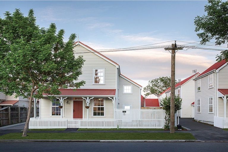 Photo of property in 30 Colwyn Street, Bryndwr, Christchurch, 8053