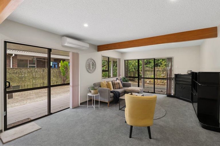 Photo of property in 17 Easton Way, Levin, 5510