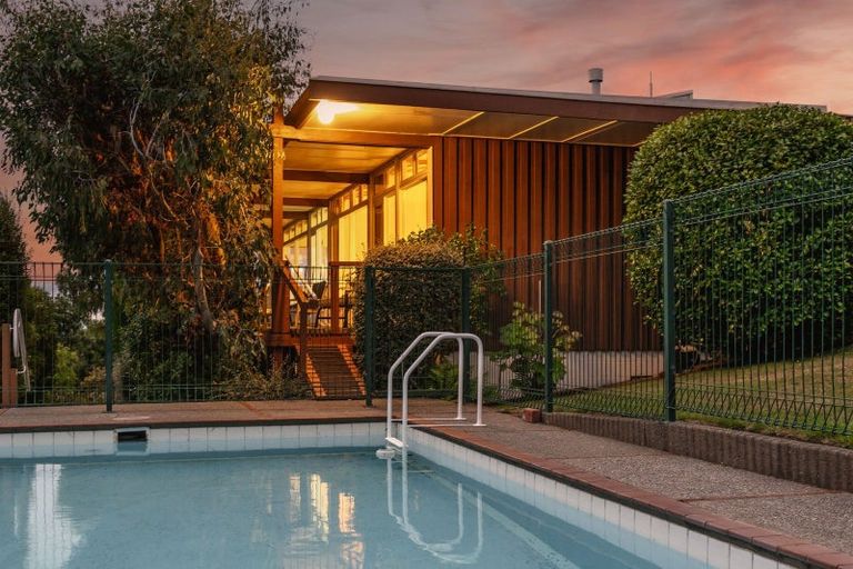 Photo of property in 4 Michael Avenue, Mount Pleasant, Christchurch, 8081