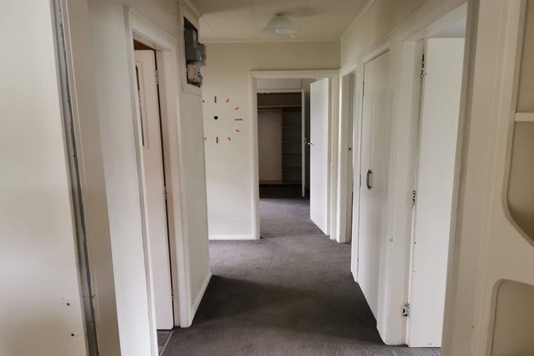 Photo of property in 4 Prouse Crescent, Naenae, Lower Hutt, 5011