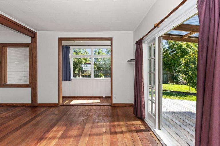 Photo of property in 33 Mill Road, Clive, 4102