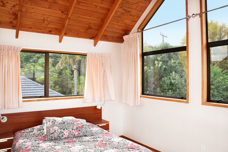 Photo of property in 14 Kendale Drive, Leigh, 0985