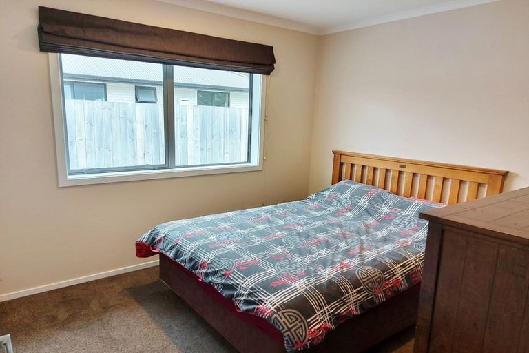 Photo of property in 175 Navigation Drive, Whitby, Porirua, 5024