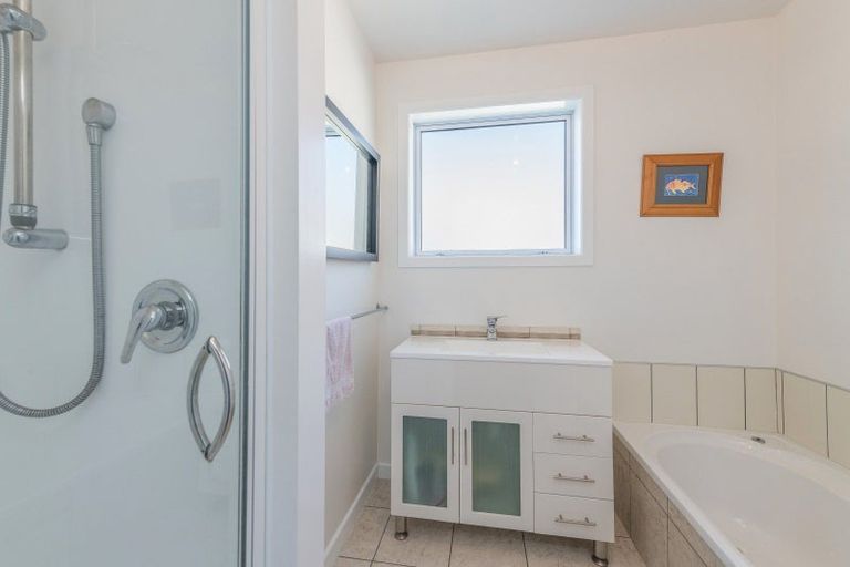 Photo of property in 66 Queens Road, Stepneyville, Nelson, 7010