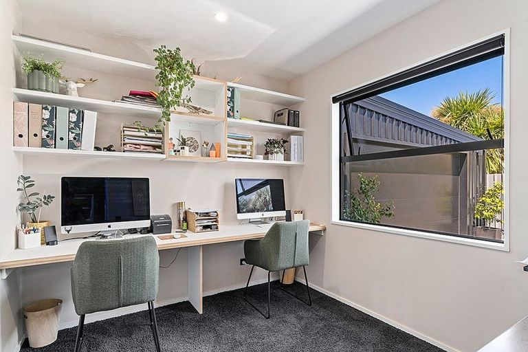 Photo of property in 21 Hewson Crescent, Lake Hawea, Wanaka, 9382