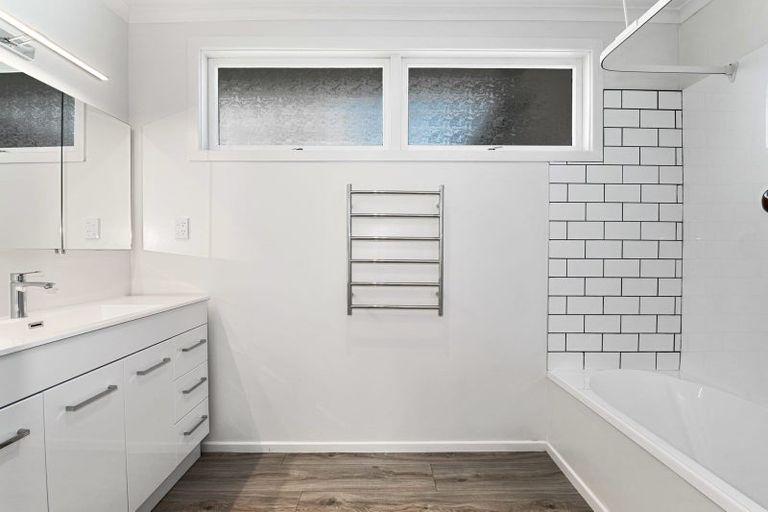 Photo of property in 246 Balmoral Drive, Tokoroa, 3420