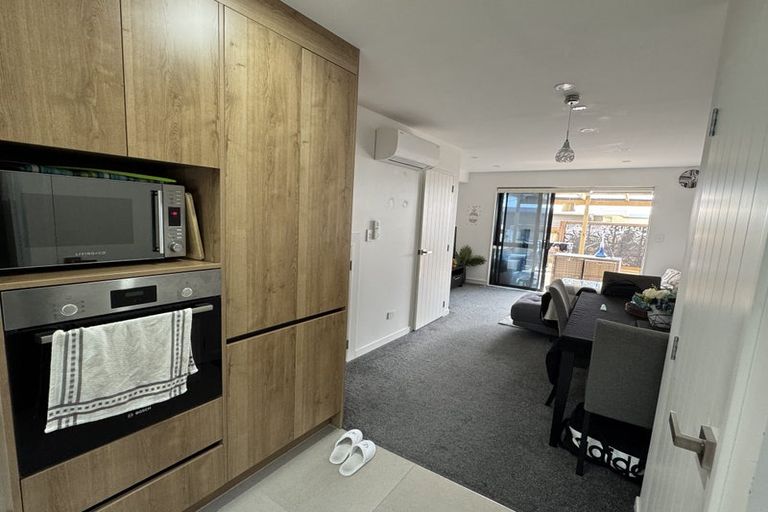 Photo of property in 7/4017 Great North Road, Glen Eden, Auckland, 0602