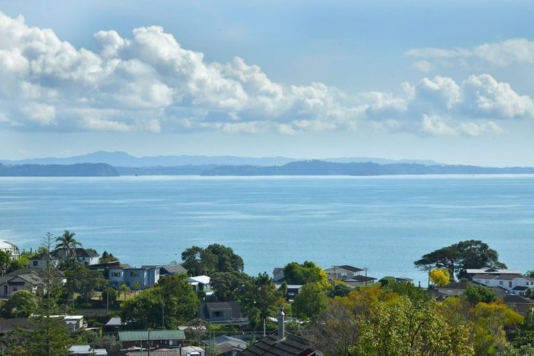 Photo of property in 1/34 Totara Road, Stanmore Bay, Whangaparaoa, 0932