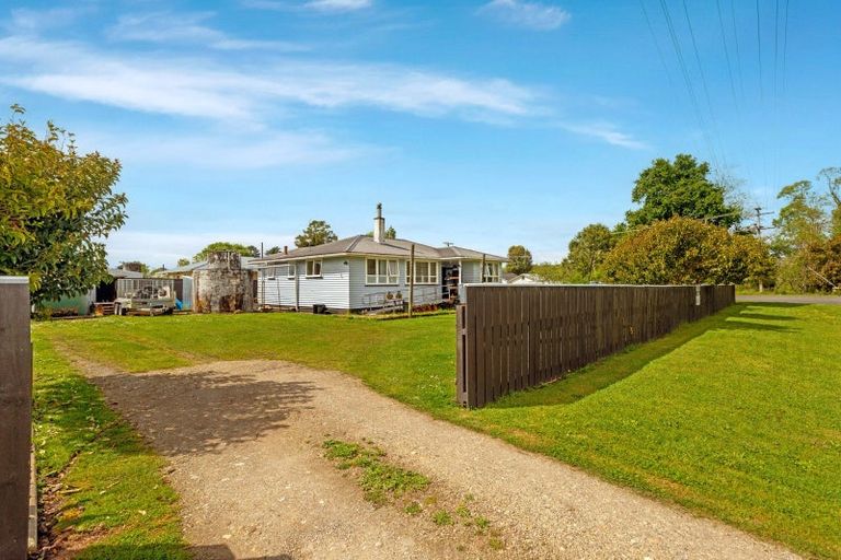 Photo of property in 35 Monkhouse Street, Tolaga Bay, 4077