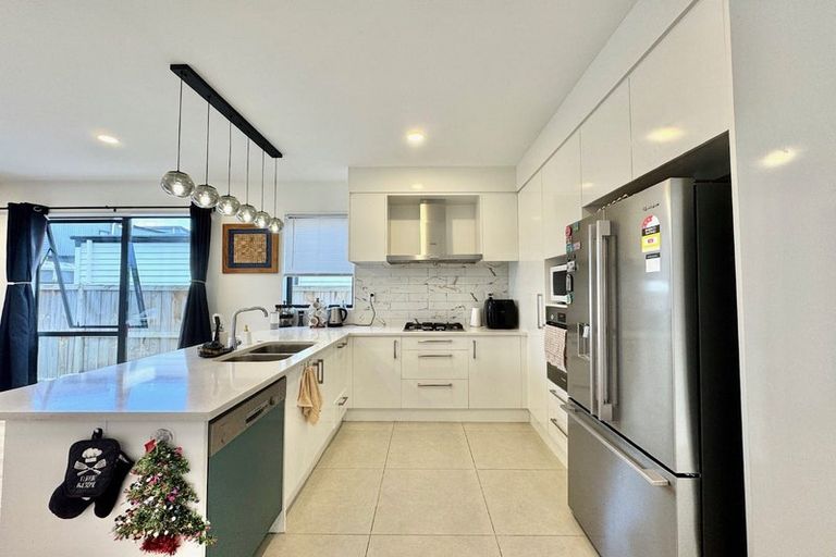 Photo of property in 30 Minhas Road, Papakura, 2110