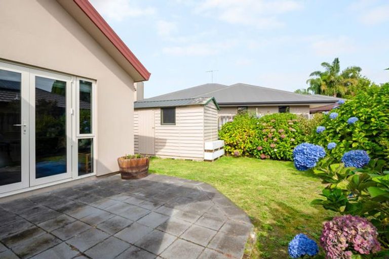 Photo of property in 76 Saint James Drive, Huntington, Hamilton, 3210