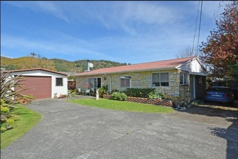 Photo of property in 63a Lane Street, Wallaceville, Upper Hutt, 5018