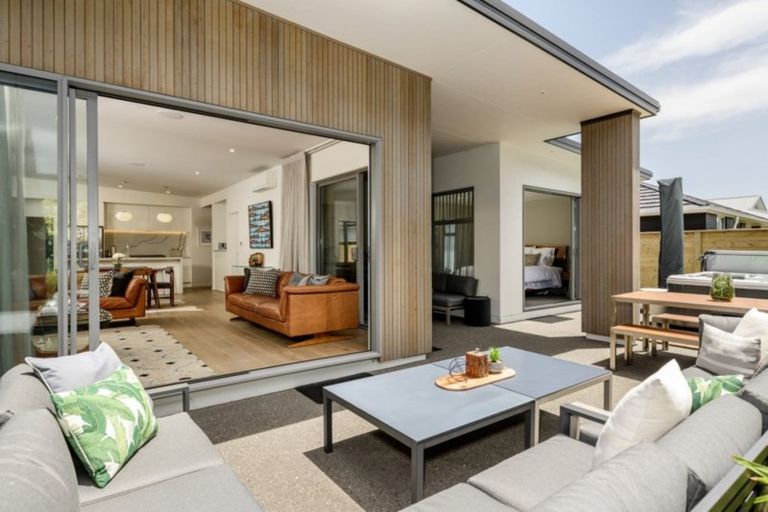 Photo of property in 7 Awatira Drive, Papamoa Beach, Papamoa, 3118