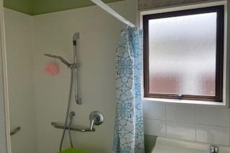 Photo of property in 1/2 Russell Street, Whanganui, 4500