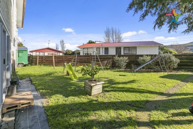 Photo of property in 23 Eldon Grove, Taita, Lower Hutt, 5019