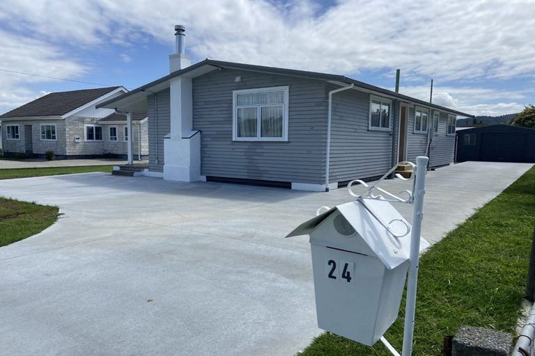 Photo of property in 24 Huxley Road, Outer Kaiti, Gisborne, 4010