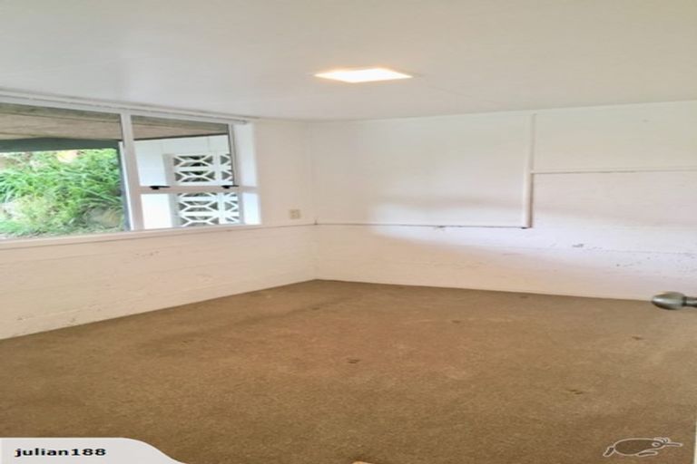Photo of property in 31 Ocean View Road, Hatfields Beach, Orewa, 0931