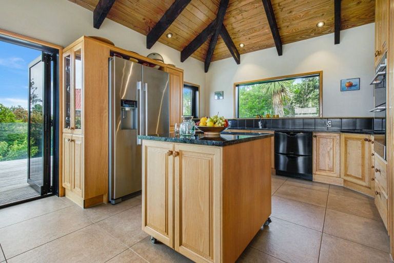 Photo of property in 13 Frances Street, Waikanae Beach, Waikanae, 5036