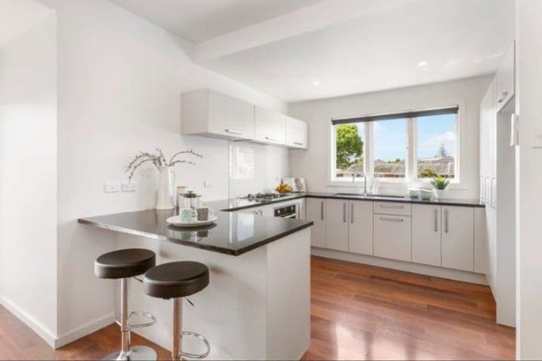 Photo of property in 2/117 Great South Road, Manurewa, Auckland, 2102