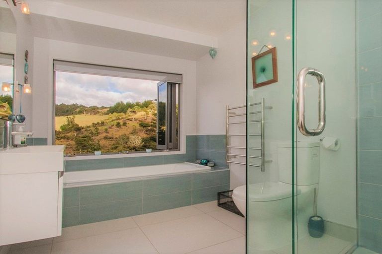 Photo of property in 44 Gray Avenue, Kuaotunu West, Whitianga, 3592