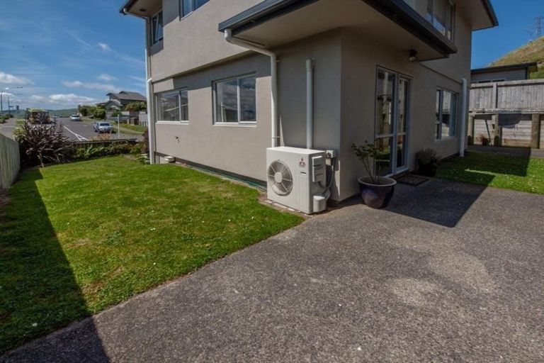 Photo of property in 50a Erlestoke Crescent, Churton Park, Wellington, 6037