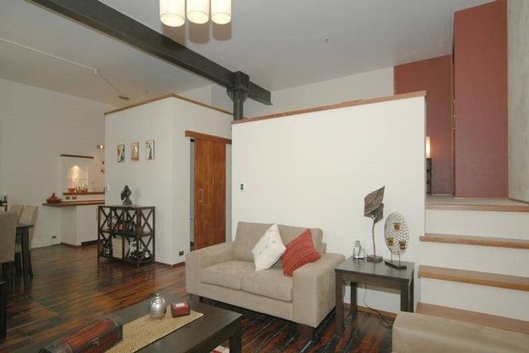 Photo of property in Hannahs Warehouse Apartments, 21/13 Leeds Street, Te Aro, Wellington, 6011