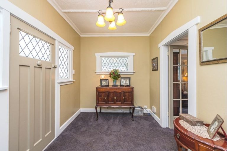 Photo of property in 33 Grey Street, College Estate, Whanganui, 4500