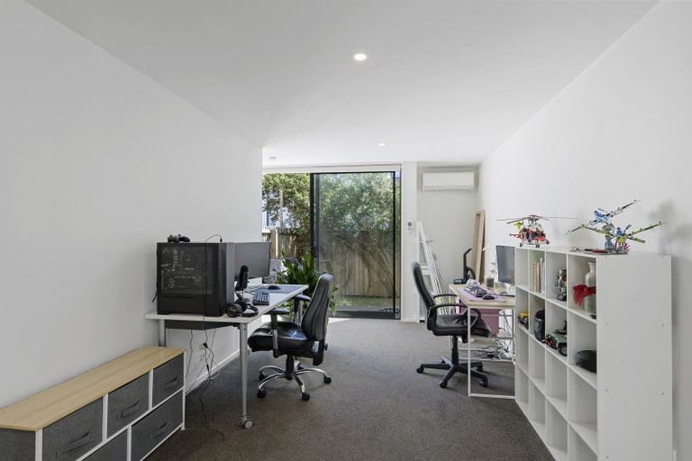 Photo of property in 15 Verlamio Lane, Edgeware, Christchurch, 8013