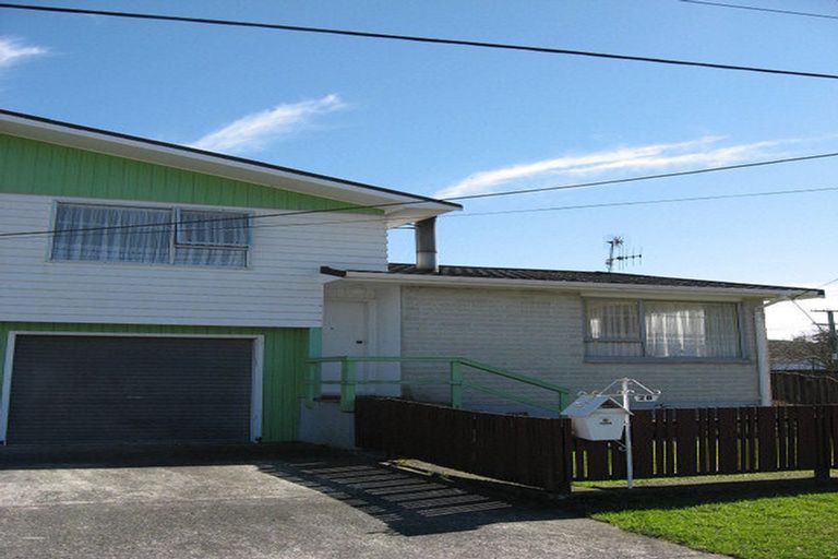 Photo of property in 2b Dover Road, Wainuiomata, Lower Hutt, 5014