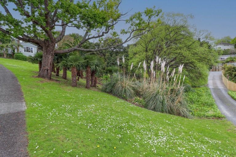 Photo of property in 112 Brunton Crescent, Thames, 3500