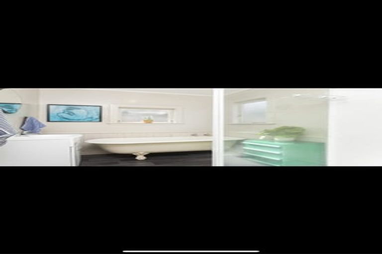 Photo of property in 19 Rimu Street, New Lynn, Auckland, 0600