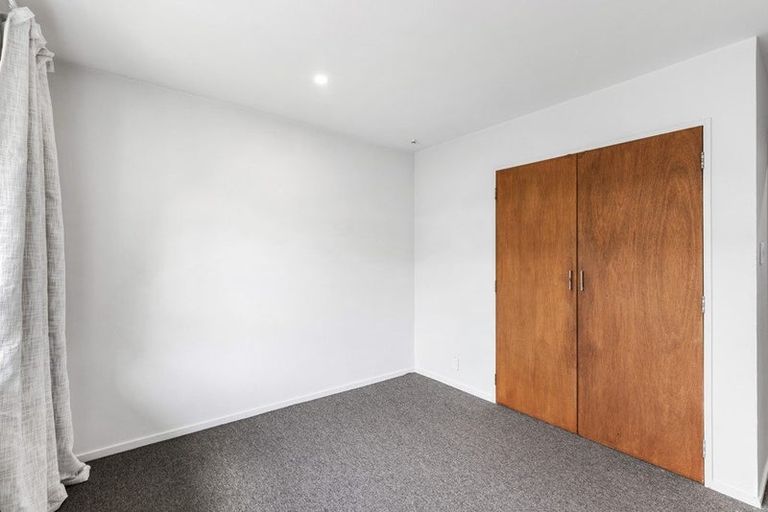 Photo of property in 2/1 Delaware Crescent, Russley, Christchurch, 8042