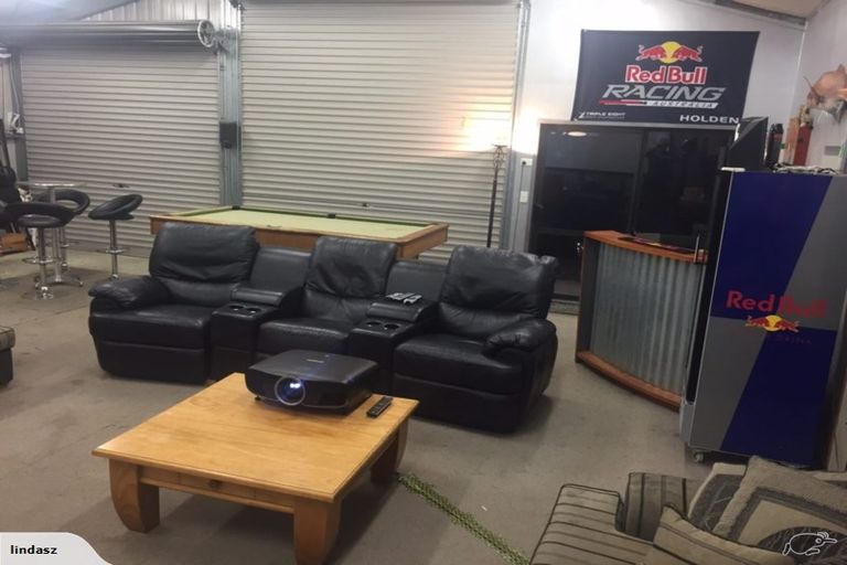 Photo of property in 3 Frank Knight Place, Waiuku, 2123