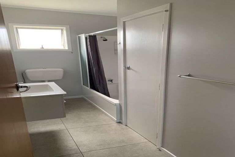 Photo of property in 407 Hapia Street, Camberley, Hastings, 4120