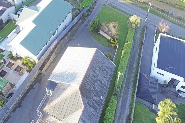 Photo of property in 67 Eastern Terrace, Beckenham, Christchurch, 8023