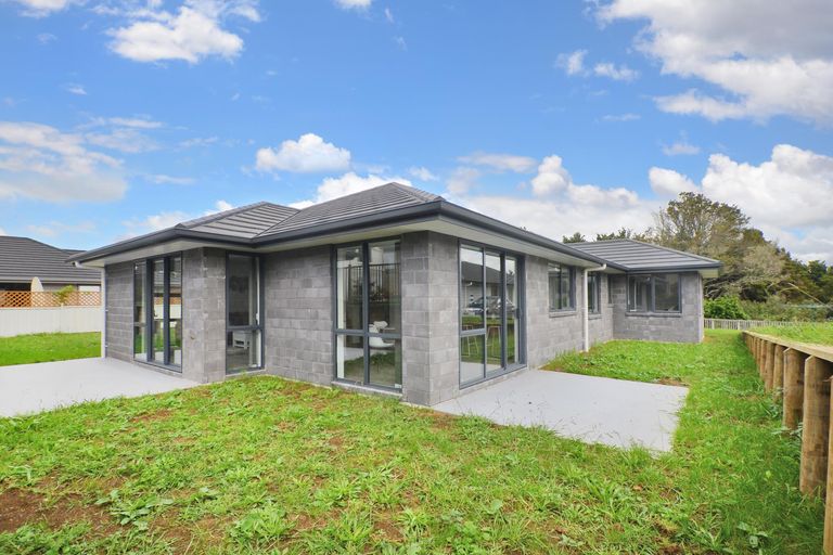 Photo of property in 10 Rolling Stone Rise, Tikipunga, Whangarei, 0112
