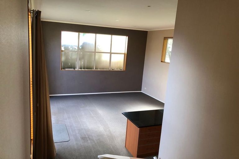 Photo of property in 98 Cyril French Drive, Flat Bush, Auckland, 2016