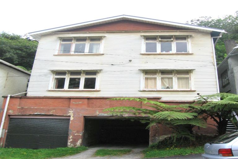 Photo of property in 33 Adams Terrace, Aro Valley, Wellington, 6021